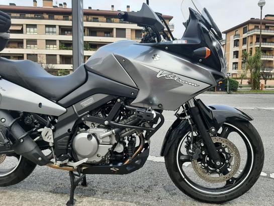 SUZUKI - VSTROM 