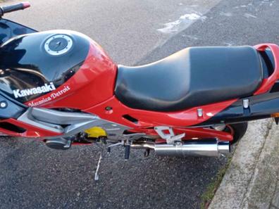 Puede usarse una moto 125cc para circular por autopista o autovía?