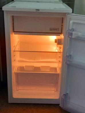 SEVERIN Mini frigorífico de 43 litros, nevera pequeña extrasilenciosa con  bisagra reversible, mini nevera de bajo
