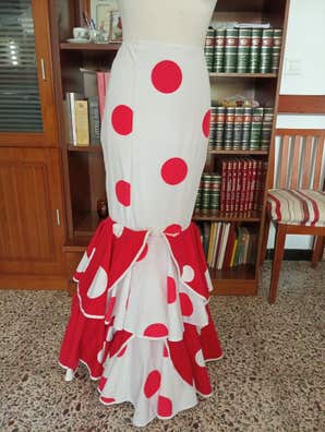 Falda flamenca 38. Anuncios para comprar y vender de segunda | Milanuncios