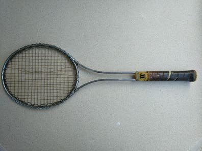 Belle raquette de tennis d'occasion Wilson Clash 100 Pro V1 manche 2