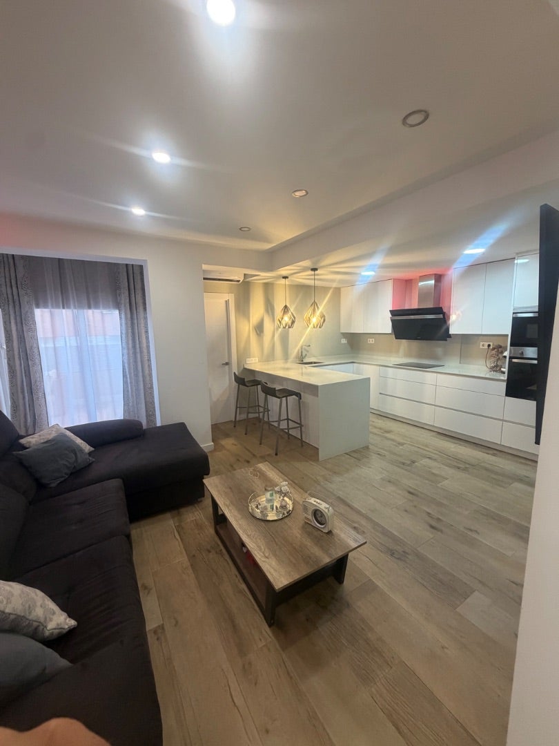 Fotografía del inmueble reportado: 1.000 €/mes — Almería, Almería