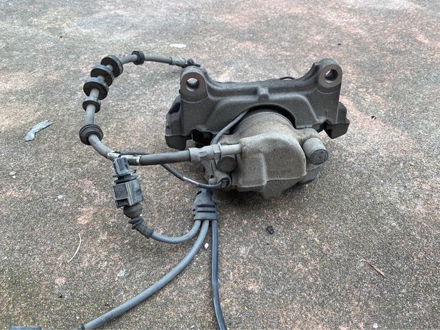 PINZAS DE FRENO. COLOR NEGRO - Audi A5 / A5 SB (A Partir De 2016) - Audisport Iberica