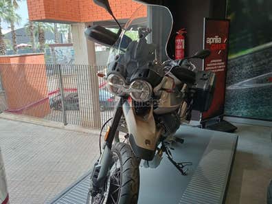 MOTO GUZZI V 85 TT Travel