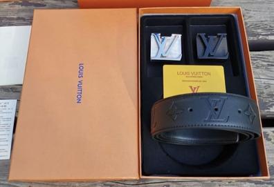 Cartera louis Vuitton\/ Negra de segunda mano por 1 EUR en Guadalajara en  WALLAPOP