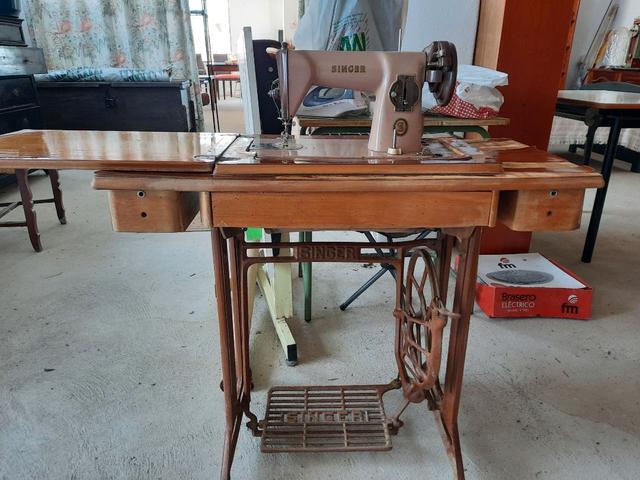 Milanuncios - MÁquina de coser singer antigua