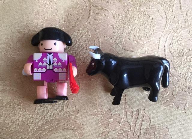 Pasteles Corbata Relativo Milanuncios - Torero y toro de juguete a cuerda