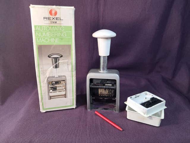 Milanuncios - REXEL–MÁQUINA DE NUMERAR VINTAGE
