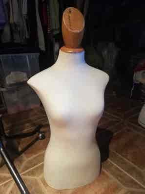 Bustos Mobiliarios para empresas de barato | Milanuncios