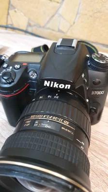 Cámara Nikon D5600 KIT 18-55 + Memoria y estuche