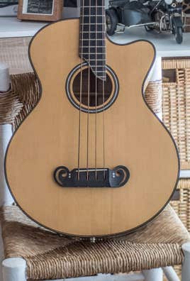 Bajo acustico Instrumentos musicales de segunda mano baratos Milanuncios