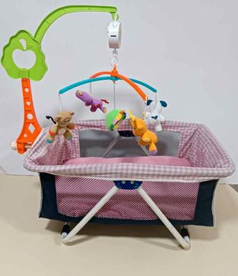 Torpe conjunción Incitar Cuna juguete Ropa, artículos y muebles de bebé de segunda mano | Milanuncios