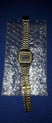 Reloj casio mujer dorado de segunda mano por 2 EUR en Barcelona en WALLAPOP