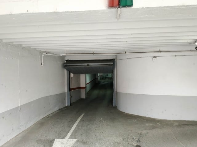 - estrecha - ponton de