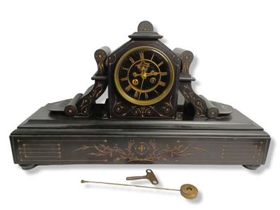 Reloj de mesa en aleación de bronce. Base de mármol. Años 80.