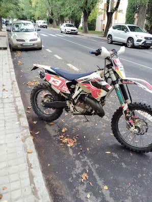 Husqvarna - Te 300cc