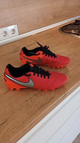 Milanuncios Botas de futbol Nike tiempo rojas