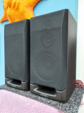 Sistema de altavoces amplificados con columnas de sonido de 820W
