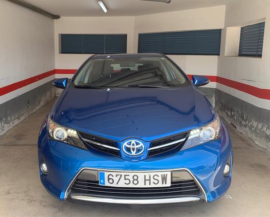 TOYOTA - AURIS