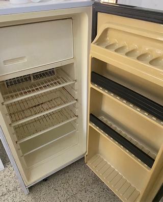 frigorífico pequeño con congelador de segunda mano por 100 EUR en Mérida en  WALLAPOP