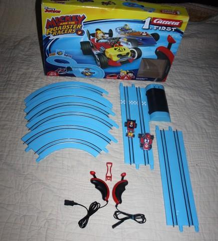 Scalextric 2025 mickey mouse