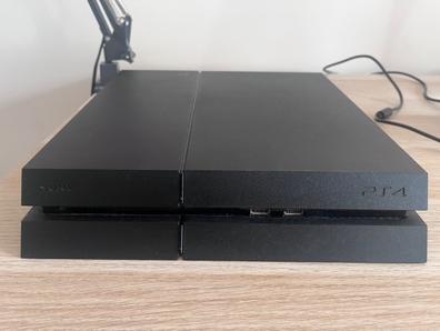 Play Station 4 - PS4 PRO Branco em segunda mão durante 160 EUR em  Majadahonda na WALLAPOP