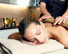 Masaje relajante con discount bambu