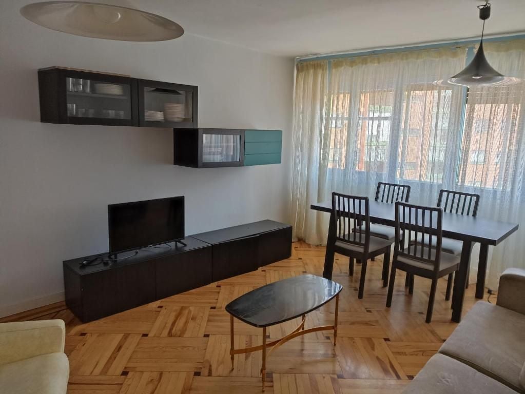 Fotografía del inmueble reportado: 1.300 €/mes — Burgos, Burgos