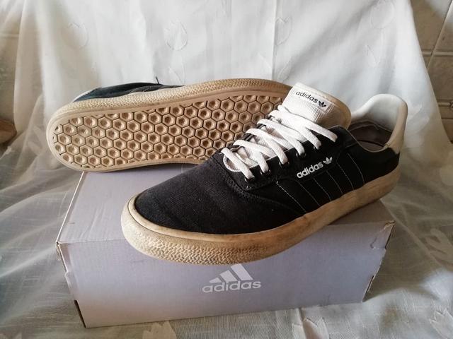 Adidas skateboarding negras sale