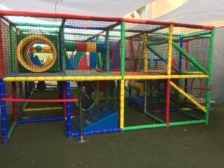Parque infantil bolas Mobiliarios para empresas de segunda mano