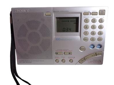 Radio Sony ICF-P27, Portátil, Analógica, color Negro