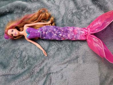 Barbie sirena que discount mueve la cola