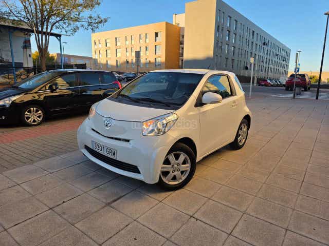 Milanuncios - TOYOTA iQ iQ2 1.0 MultiDrive Cuero