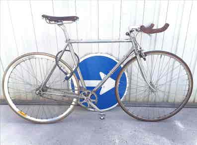 Cuadro macario de pista de segunda mano Milanuncios