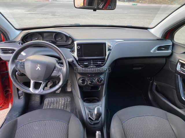 Peugeot 208 5P STYLE 1.2L