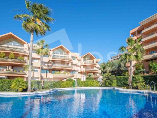 REF:12949. ESPECTACULAR áTICO DúPLEX DE 2