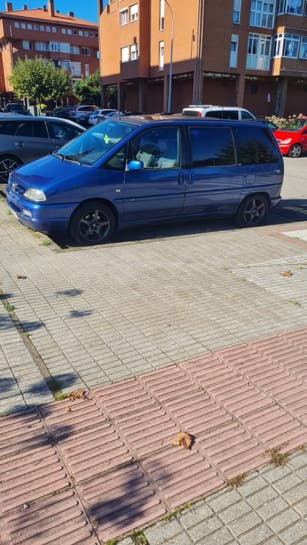 Peugeot - 806