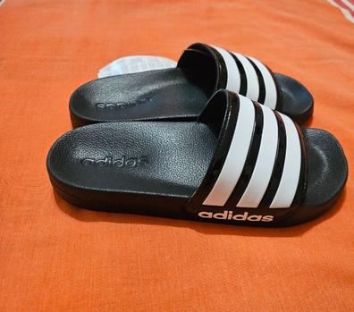 Chanclas adidas Moda y complementos de segunda mano barata Milanuncios