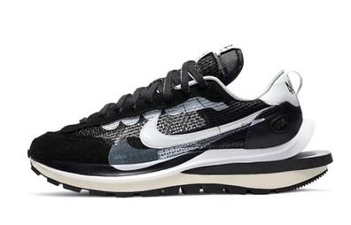 Nike sacai online negras