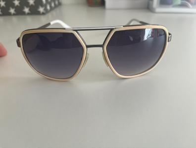 Gafas de sol Guess mujer de segunda mano por 35 EUR en Águilas en WALLAPOP