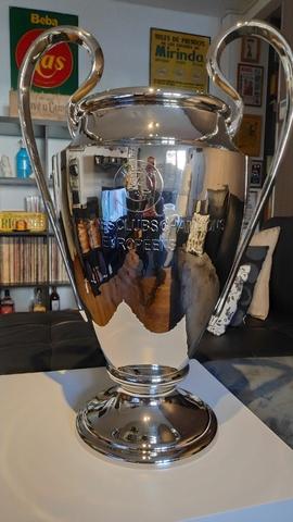 Milanuncios - Champions league Trofeo