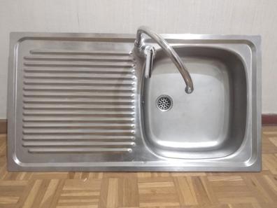 Lavabo de baño pequeño montado en la pared, fregadero de esquina con  escurridor y grifo de tubería de agua fría y caliente, tocador de baño con  lavabo