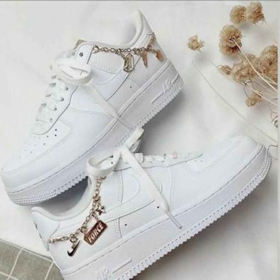 espejo de puerta terciopelo móvil Nike air force blancas Moda y complementos de segunda mano barata |  Milanuncios