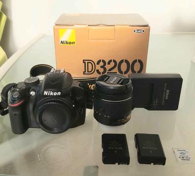 Nikon D3200 DSLR con lente 18-55mm - Usado