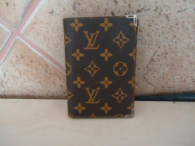 Cartera Lv