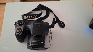 Sony DSC-W830 - Cámara compacta de 20.1 Mp (pantalla de 2.7, zoom óptico  8x, estabilizador óptico), negro - Kit cámara + Funda