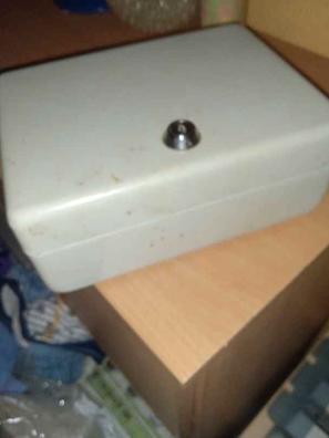 Milanuncios - CAJA GUARDA LLAVES DE PARED