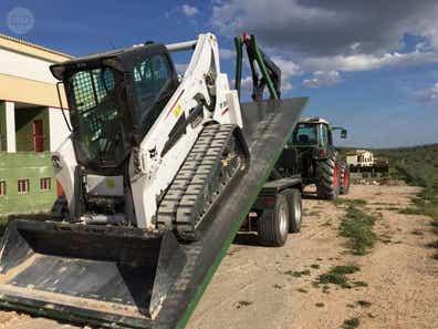 Otra maquinaria bobcat t770 con vibrador y paraguas mano y ocasión | Milanuncios