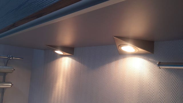 Milanuncios - Focos halogenos muebles