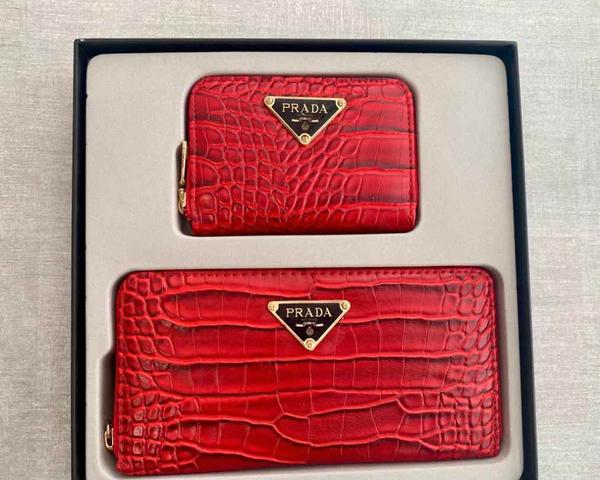 Monedero discount prada milano